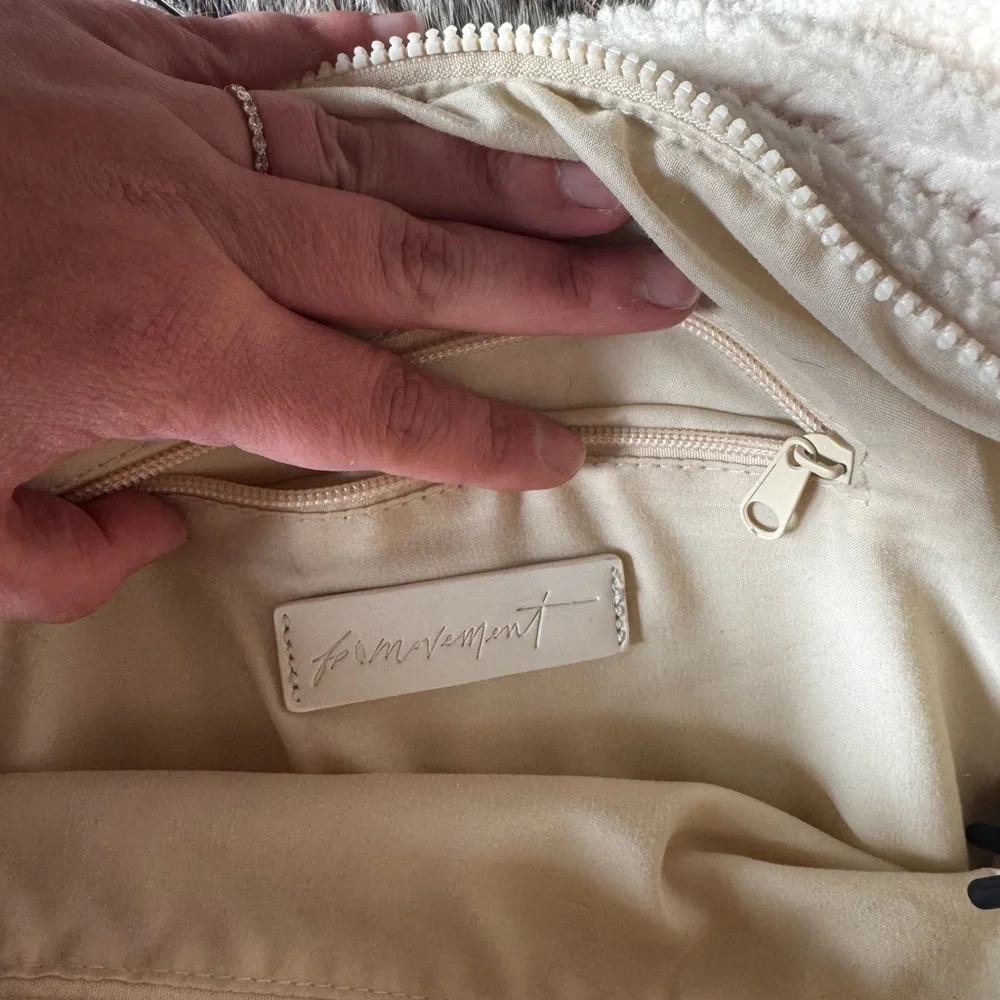 RARE Free People Sherpa Carry All Bag - Picture 4 of 5
